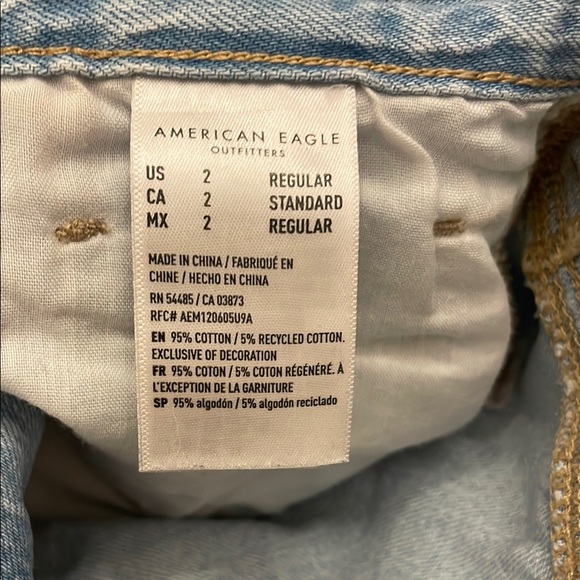 American Eagle Outfitters Women's Light Blue Distressed Jeans - Picture 4 of 5